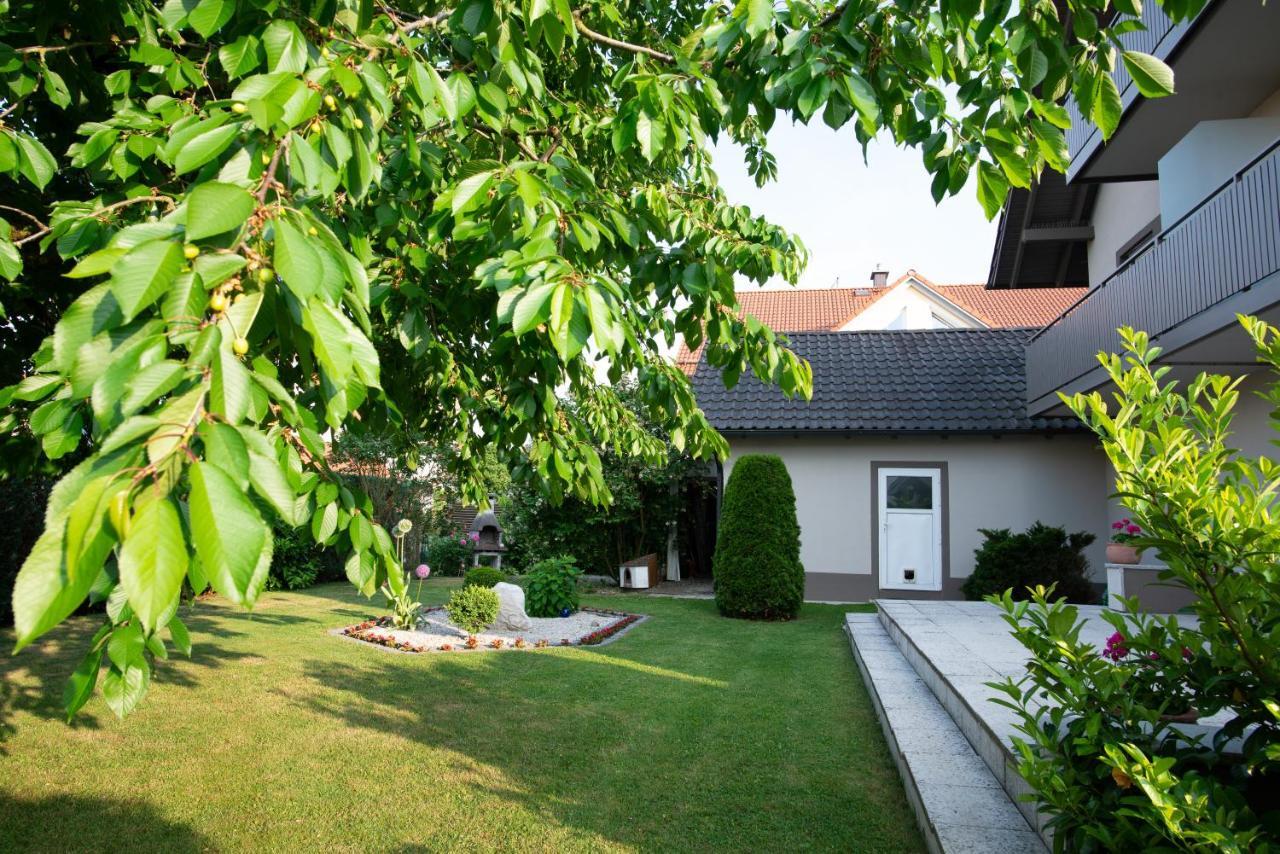 Appartementhaus Badria Bad Füssing Exteriör bild